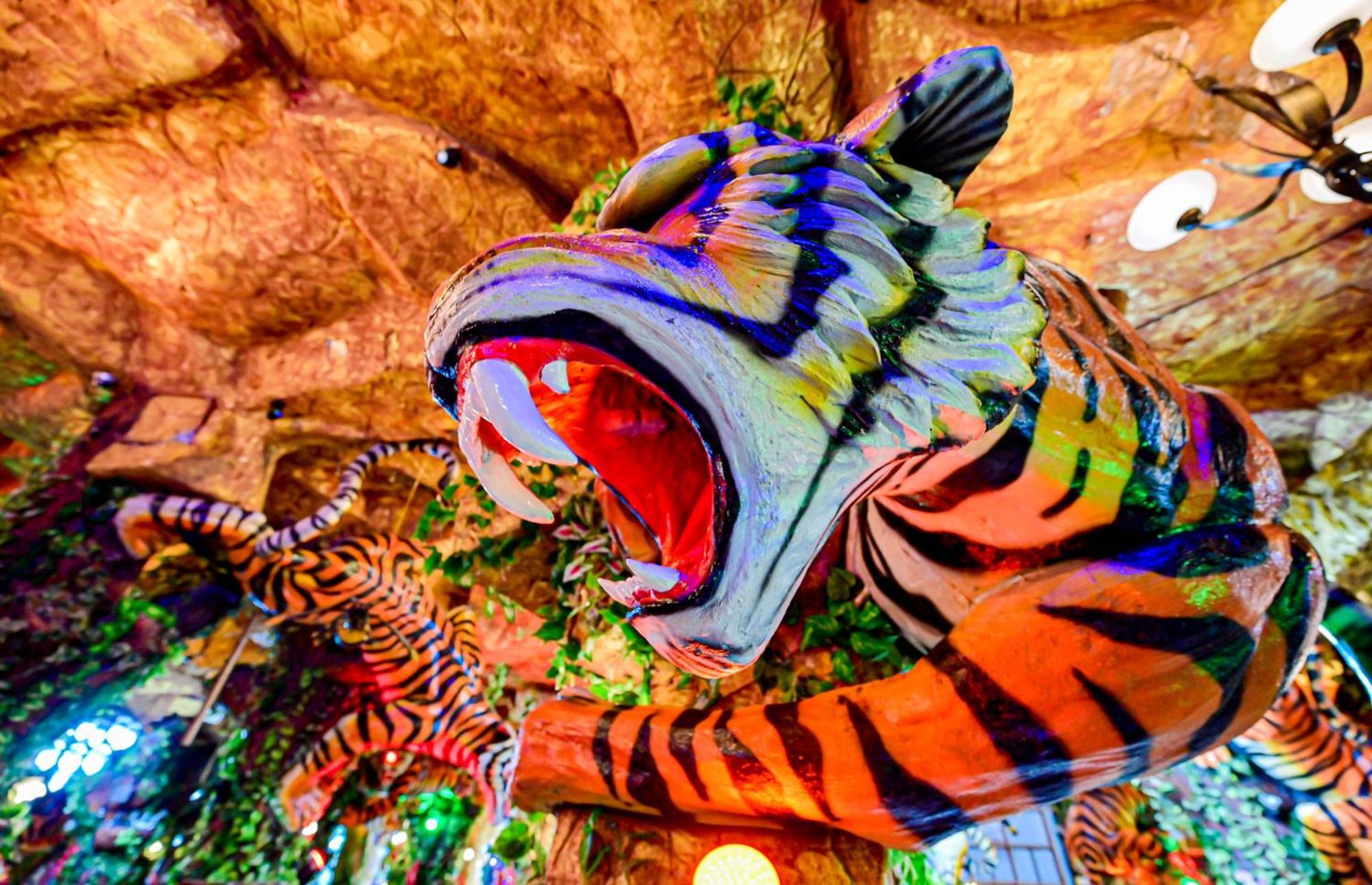Tiger Complex Hotel Patong Exteriör bild