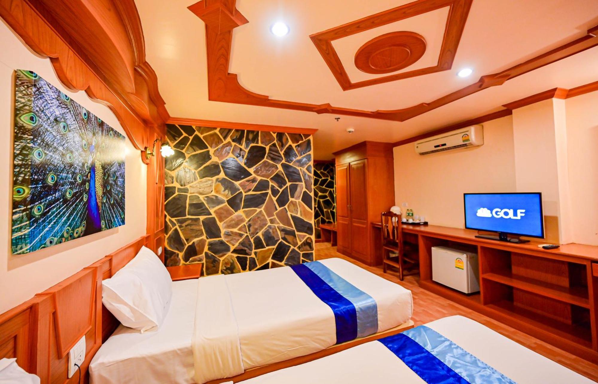 Tiger Complex Hotel Patong Exteriör bild